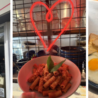 AMO CAFE BAR BISTRO